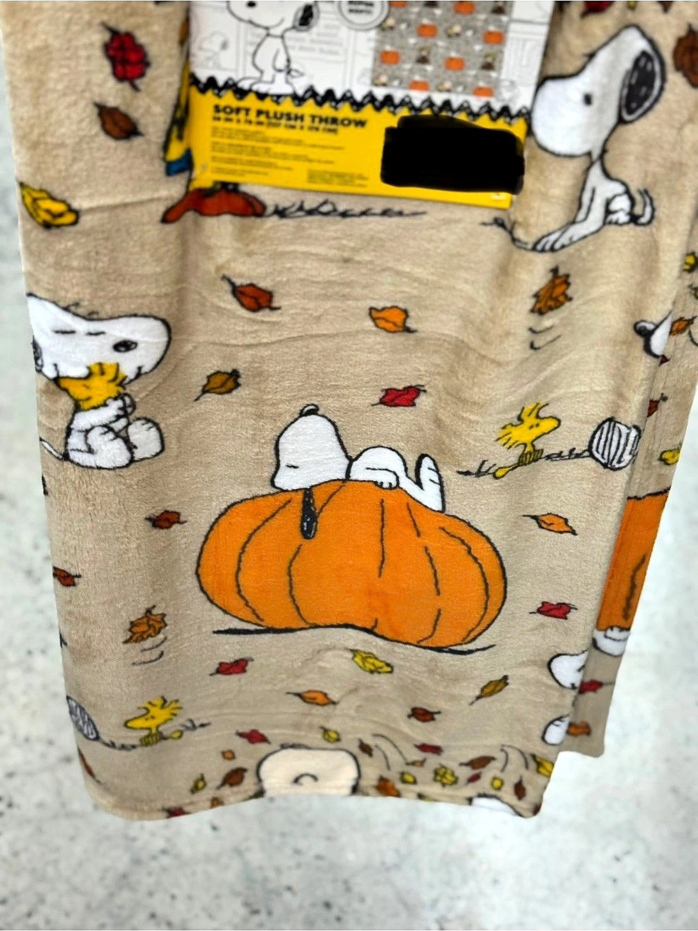 Peanuts Snoopy Fall Pumpkin Soft Plush Throw Blanket